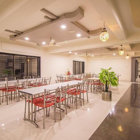 Hotel Yogiraj Palace Shegaon Ngoại thất bức ảnh
