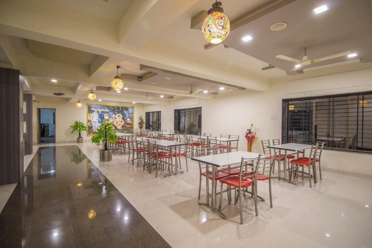 Hotel Yogiraj Palace Shegaon Ngoại thất bức ảnh