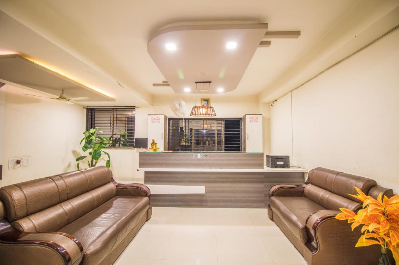 Hotel Yogiraj Palace Shegaon Ngoại thất bức ảnh