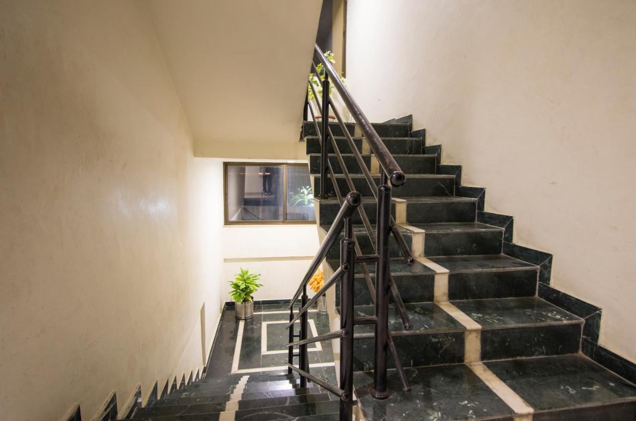 Hotel Yogiraj Palace Shegaon Ngoại thất bức ảnh