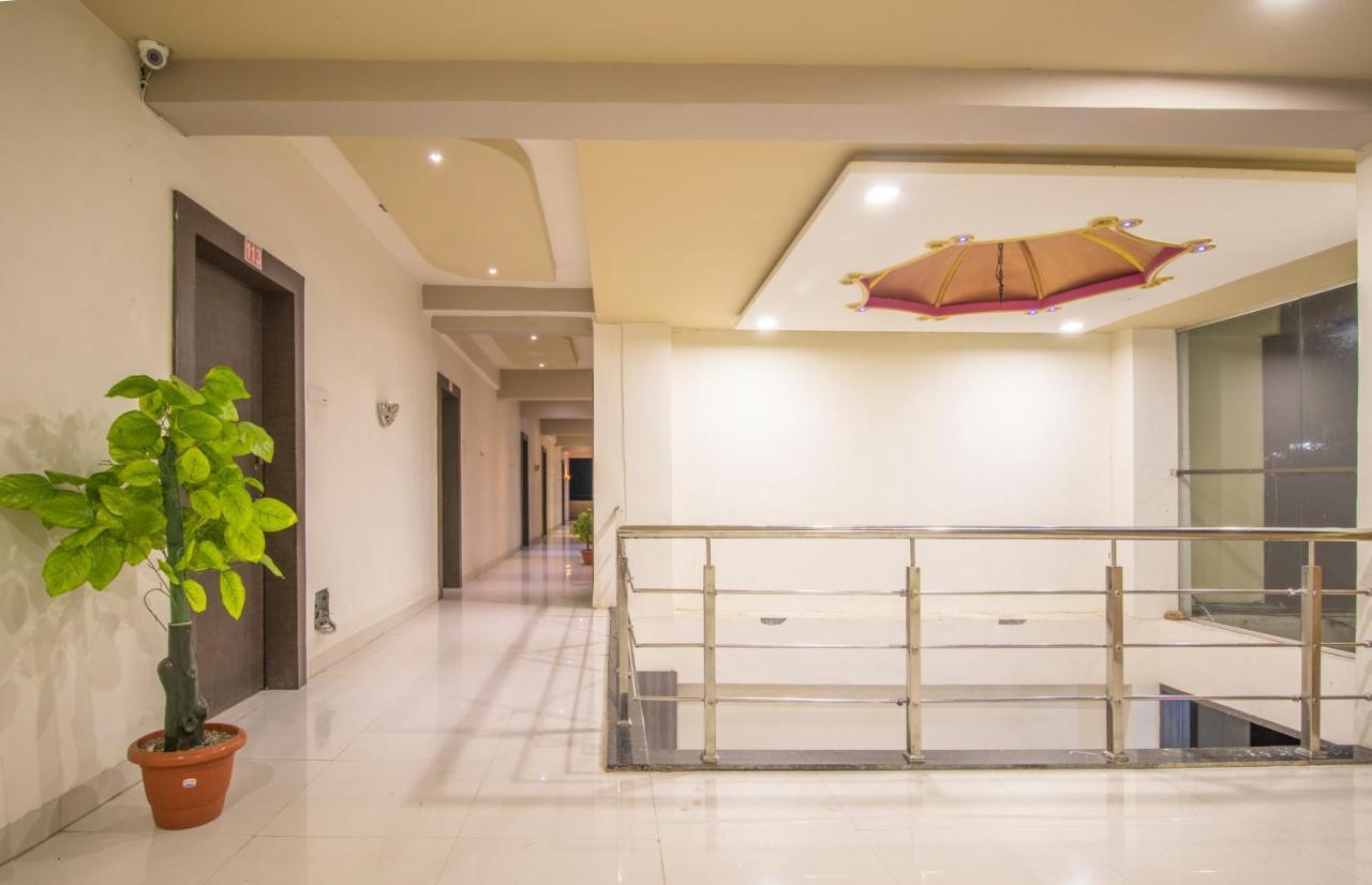 Hotel Yogiraj Palace Shegaon Ngoại thất bức ảnh